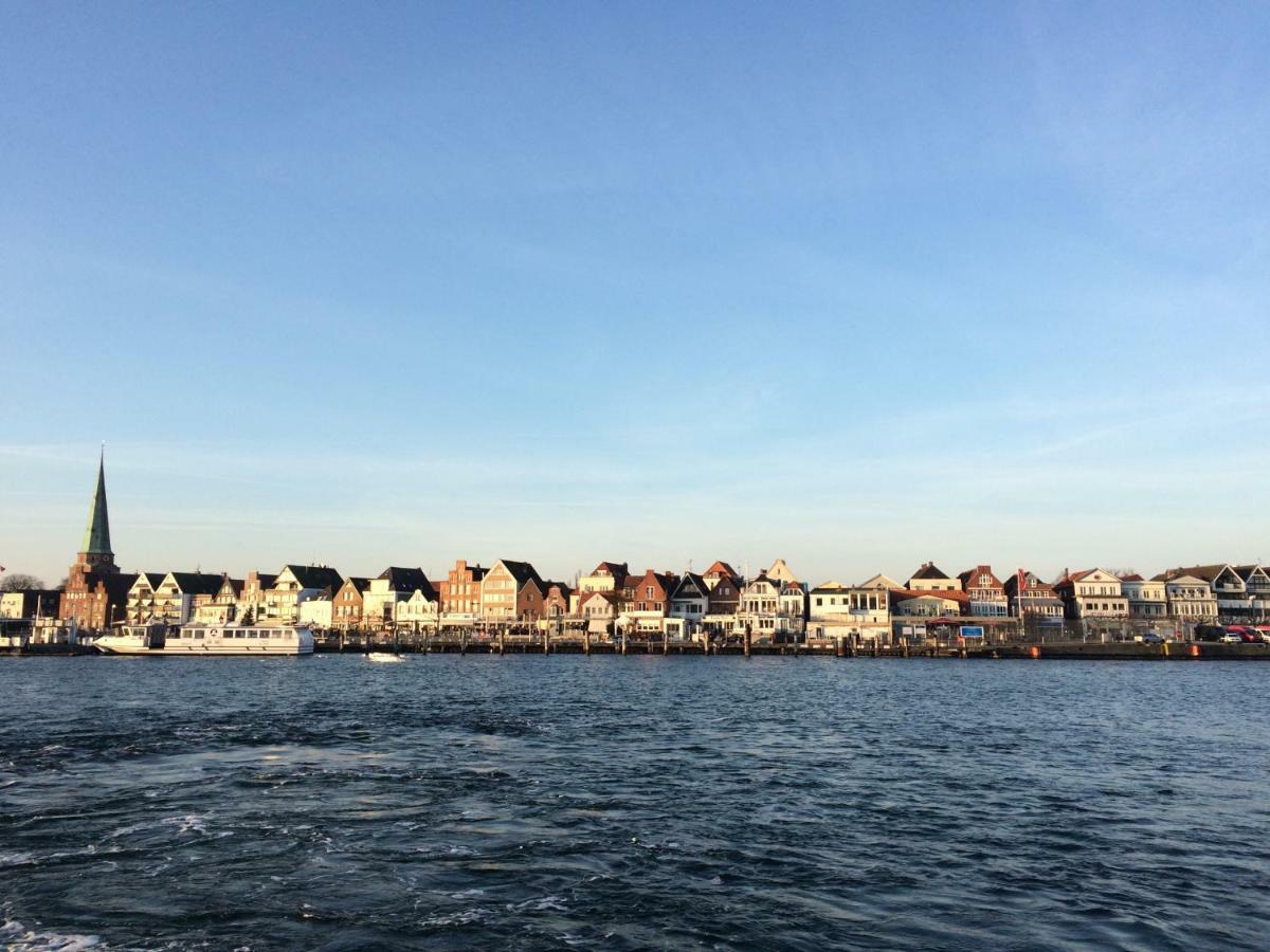 Ostseeferienwohnung Storchennest Dassow Buitenkant foto